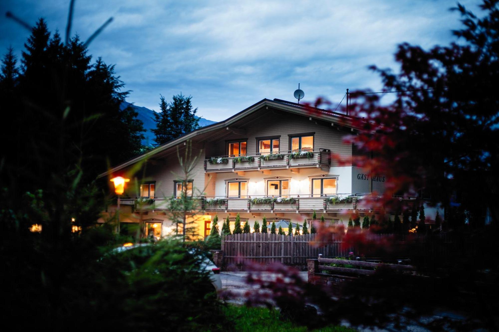 Pinetree Lodge Майерхофен Екстериор снимка